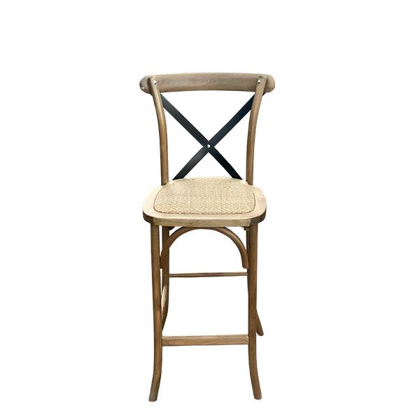 כסא עץ משענת ישרה